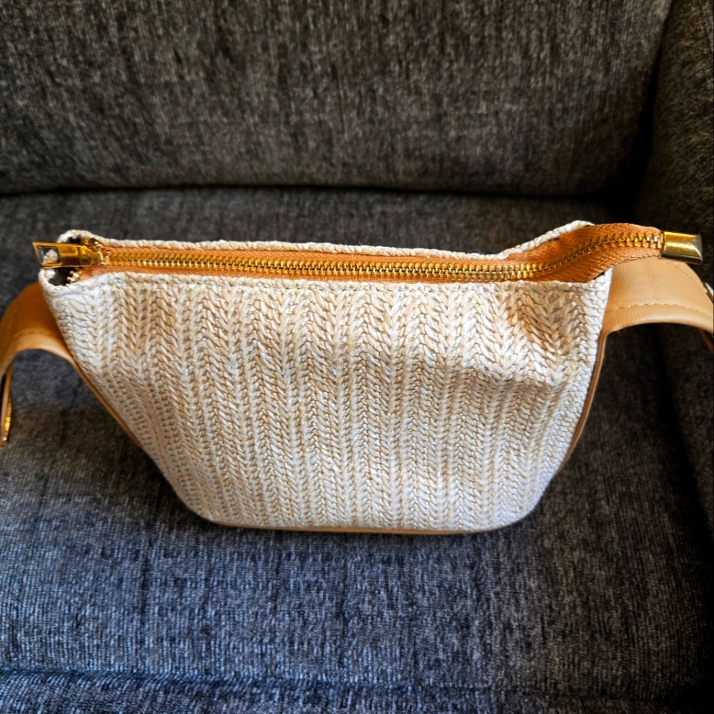 Oatmeal straw crossbody bag - Picture 3 of 6